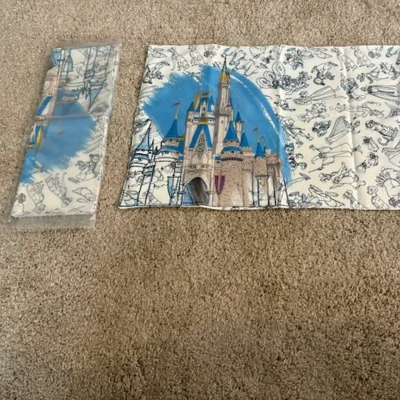 NWT SET OF 4 DISNEY INK & PAINT COLLECTION LARGE PLACEMATS. 21"X14" - Picture 3 of 5